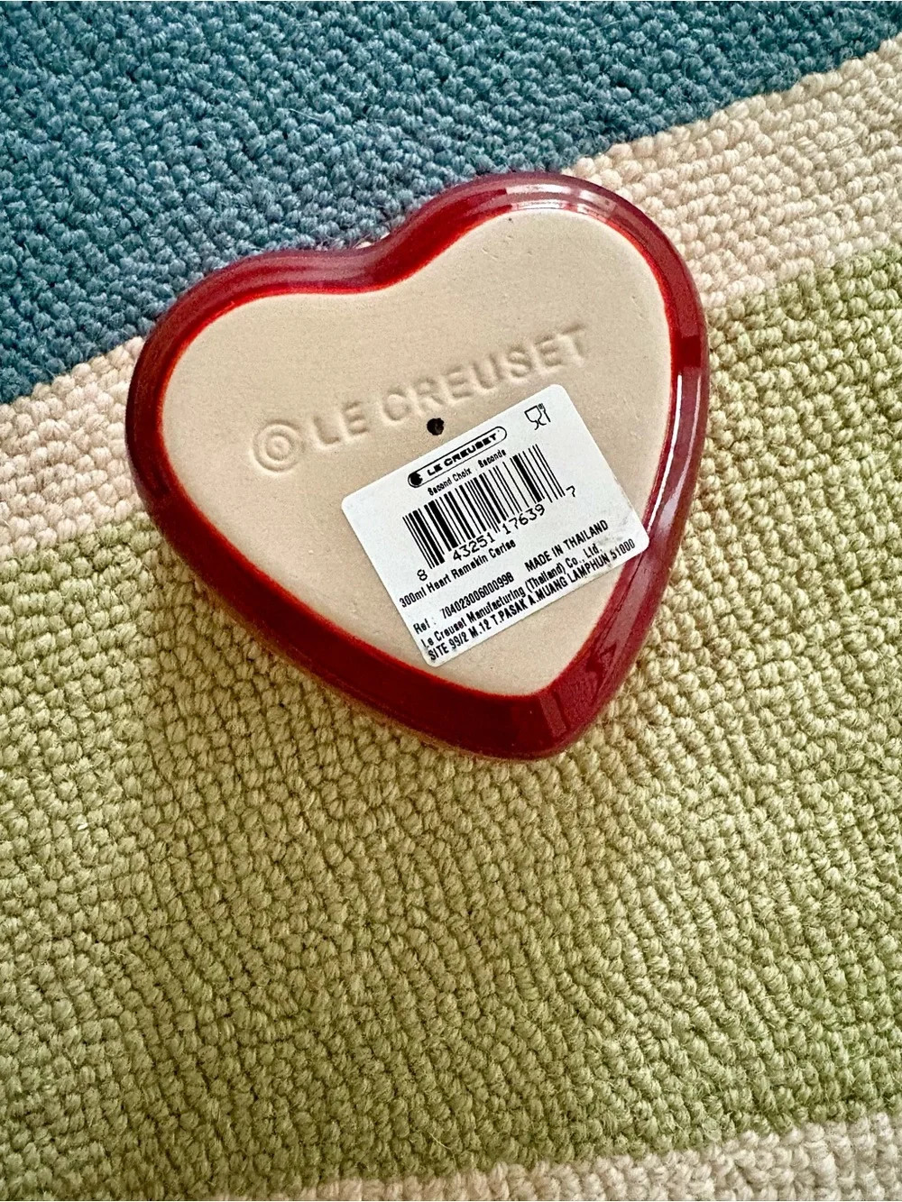 Le Creuset Heart Shaped 300 ml Stoneware Ramekin in Cerise